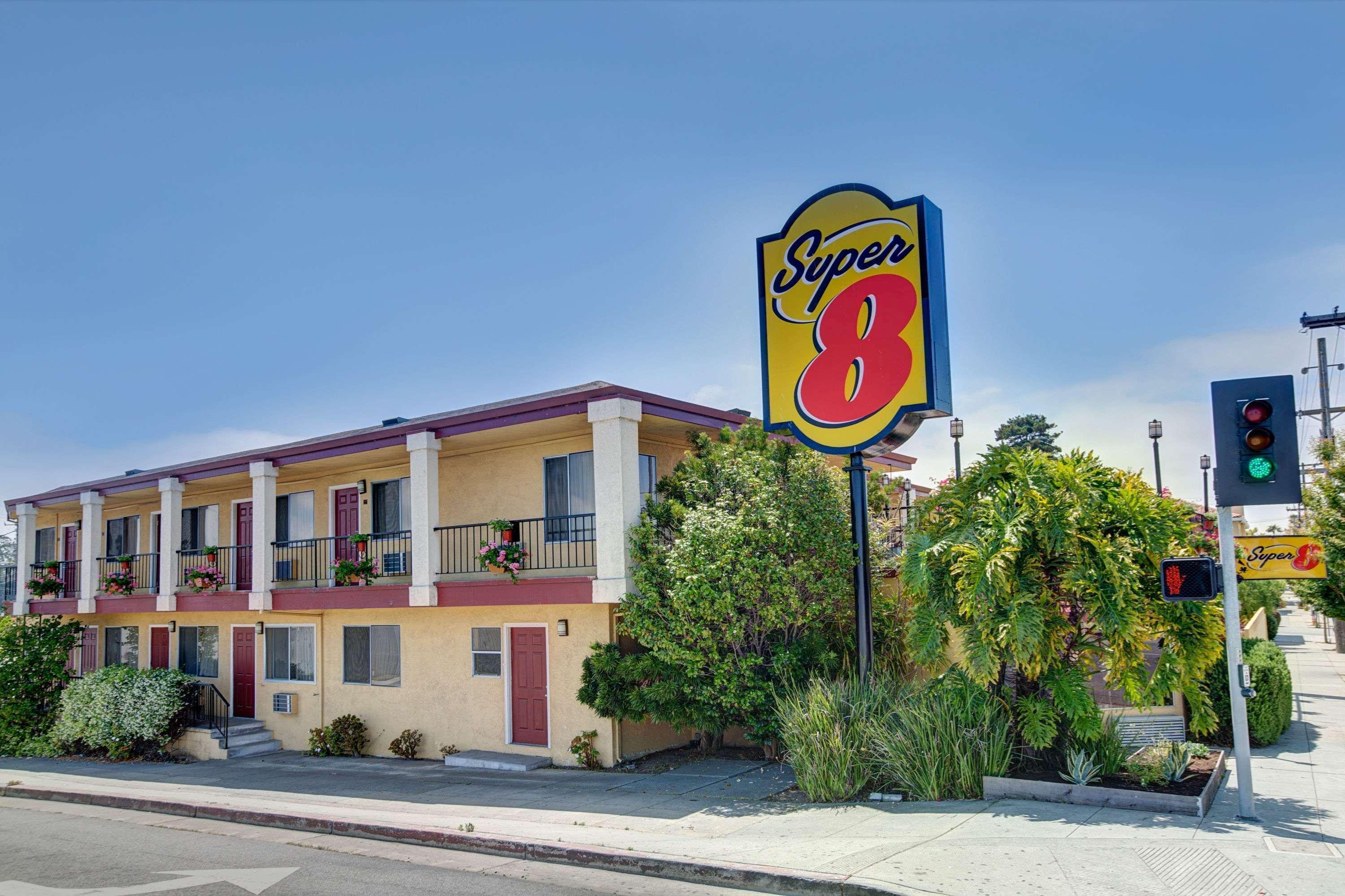 Super 8 By Wyndham Santa Cruz Beach Boardwalk Exteriér fotografie